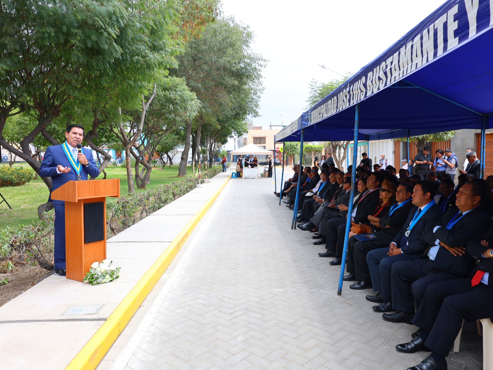 EN BUSTAMANTE SE RINDE HOMENAJE A LOS MÁRTIRES DE UCHURACCAY EN SU 42º ANIVERSARIO